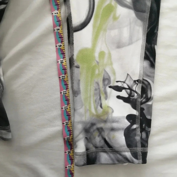 Lululemon Align Leggings High Rise 17" Crop Throwback Print White Green Purple 4 - Picture 13 of 15